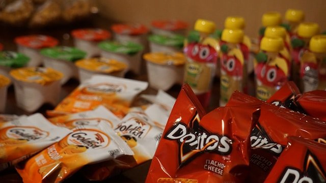 Os Perigos dos Alimentos Ultraprocessados e a Importância dos Alimentos Naturais na Perda de Peso